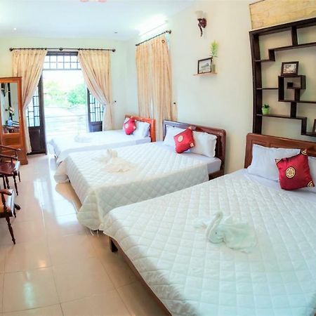 Rubis Hostel Hue Exterior photo