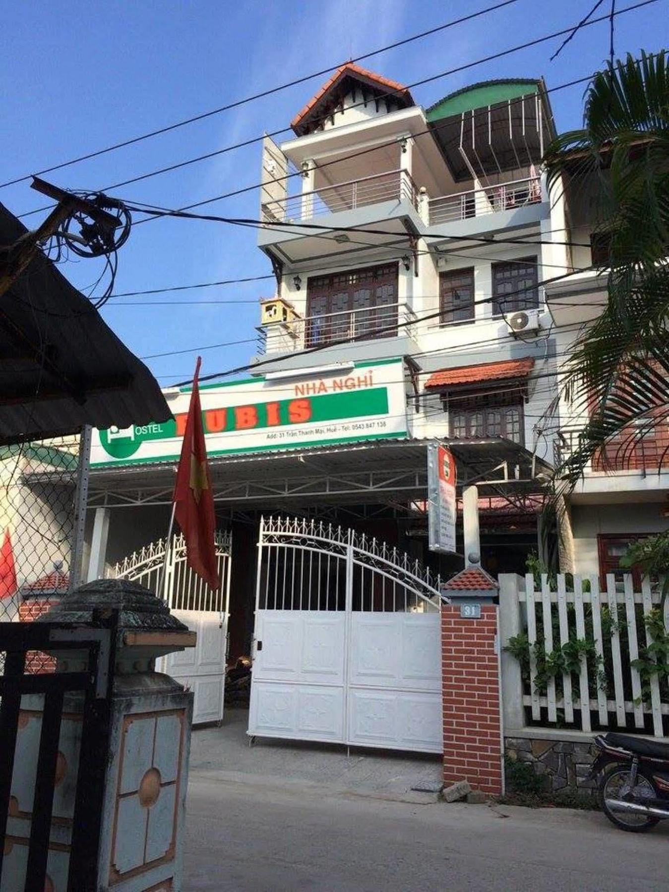 Rubis Hostel Hue Exterior photo
