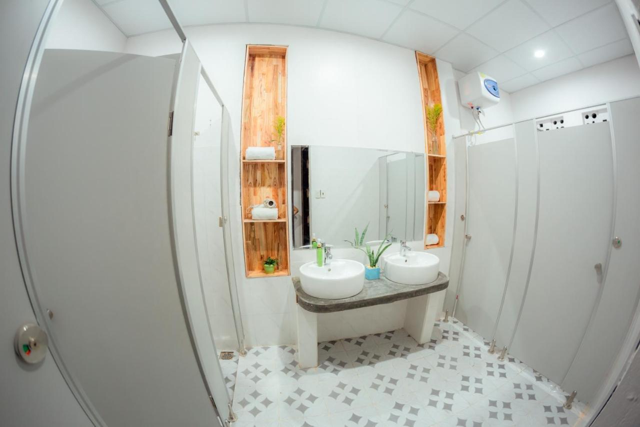 Rubis Hostel Hue Exterior photo